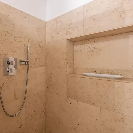 Wellenreiter Mit Ruhigem Garten Apartmán Uberlingen