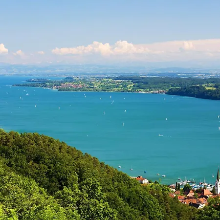 Wellenreiter Mit Ruhigem Garten