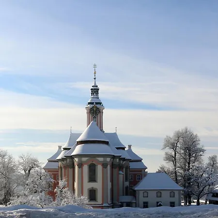 Wellenreiter Mit Ruhigem Garten Uberlingen