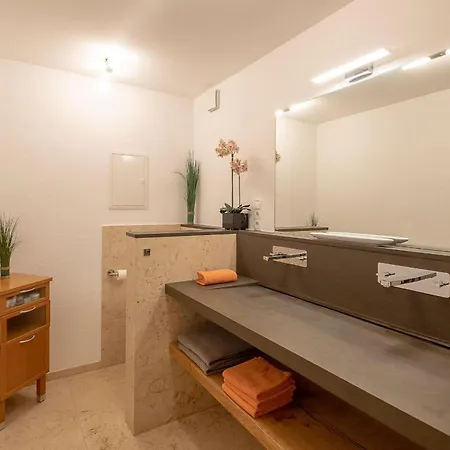 Wellenreiter Mit Ruhigem Garten Apartamento Uberlingen