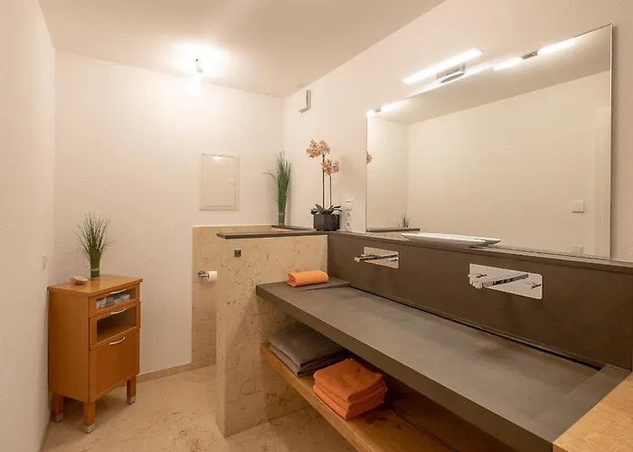 Wellenreiter Mit Ruhigem Garten * Иберлинген